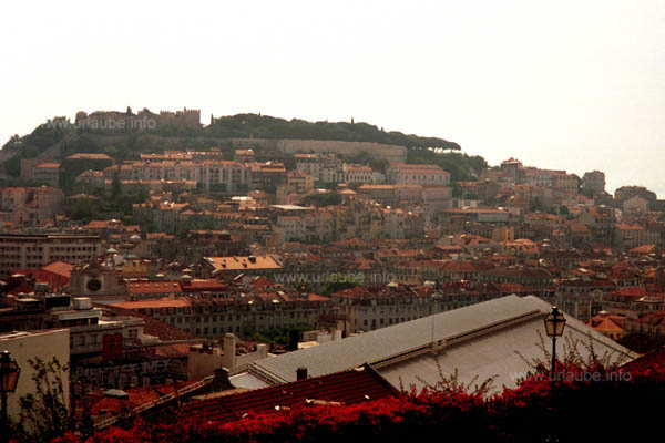 View to the old town of Lissabon