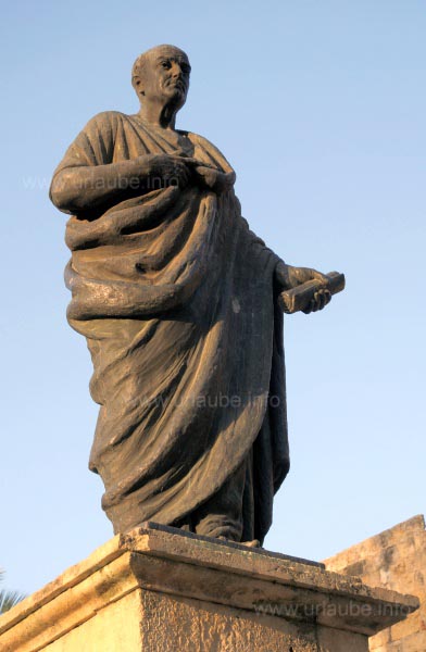 Monument of Seneca in C&oacute;rdoba