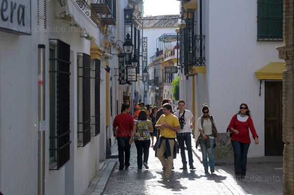 In the alleyways of Juderia 