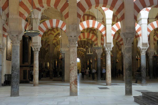 Columns in the prayer hall