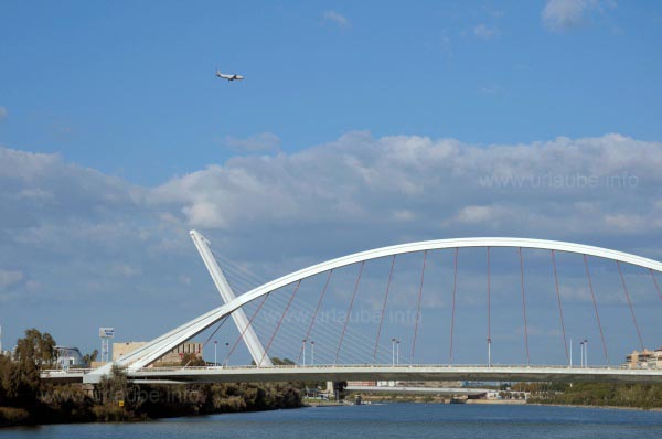 Puente de la Barqueta and Puente del Alamillo