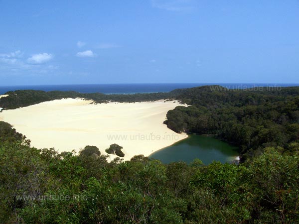 View to the dune and the Lake Wabby