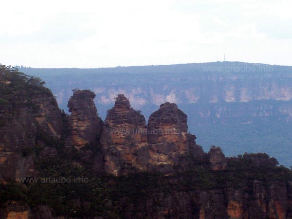View to the famous Three Sisters