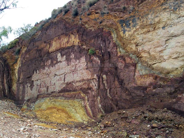 Rocks of the Mc Donnell Ranges