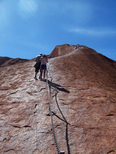 Steep ascend on the Ayers Rock