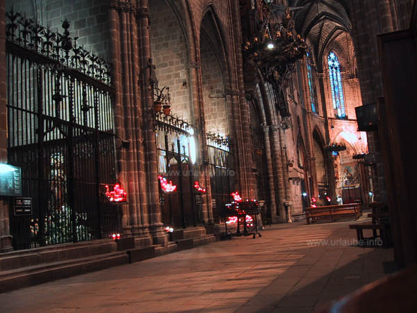 The many chapels in the left side aisle of the cathedral