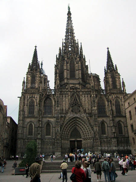 The Cathedral and the forecourt at daytime