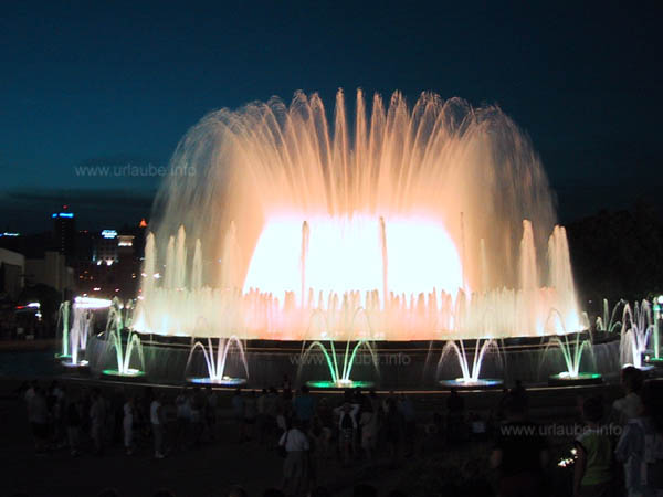 Water Games in front of the Palau Nacional