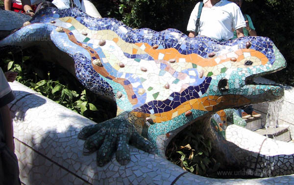 The famous mosaic-saurian that guards the stairs to the column hall
