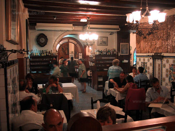 A dining-hall in the Can Culleretes