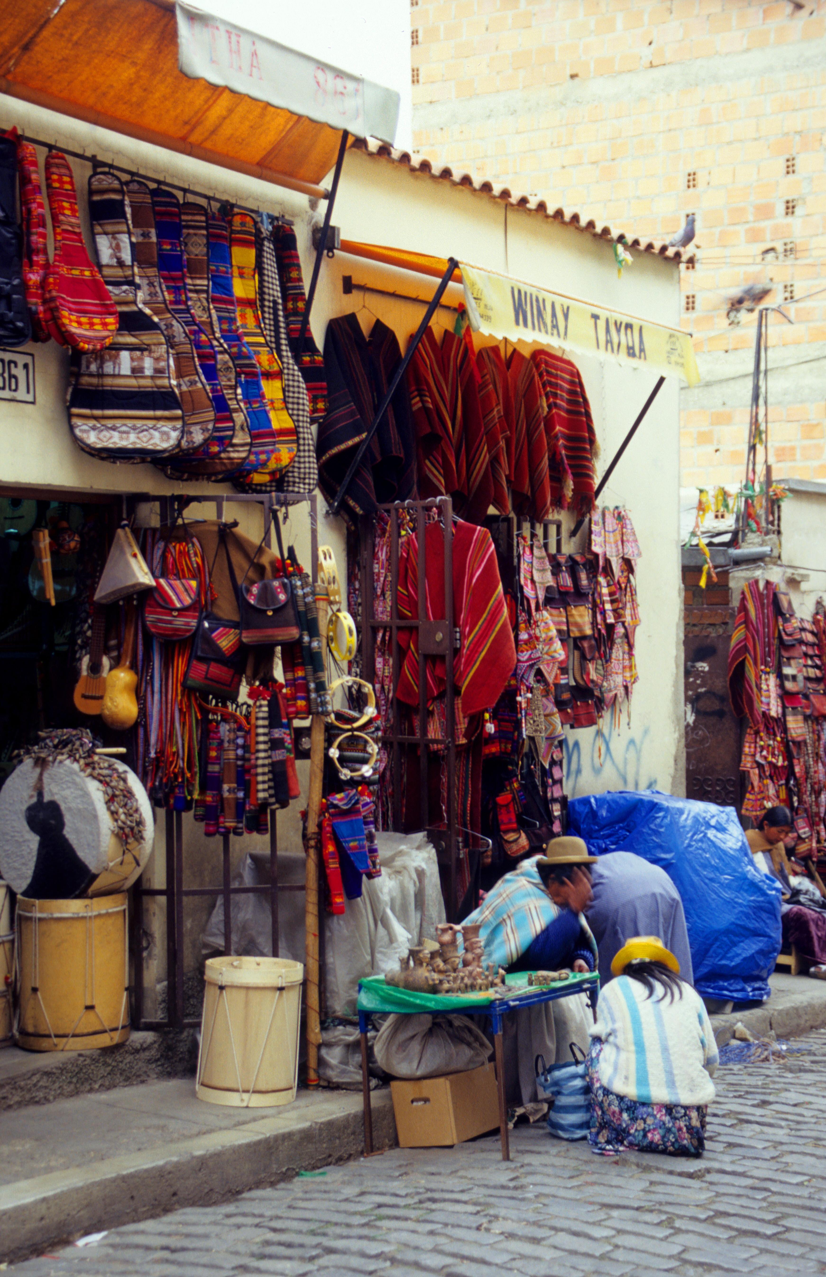 Souvenir, Souvenir... an abundant offer is waiting for the tourist