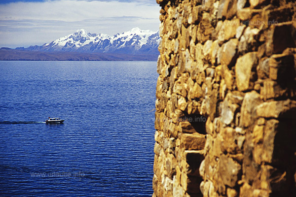 At the temple of Pilkokaina with a view from Illampu and Ancohuma