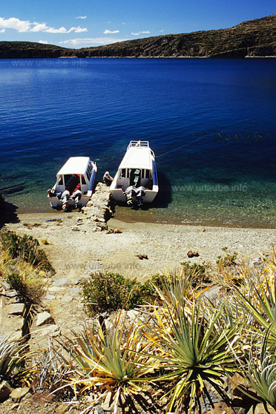 A dream bay with cristal clear water makes one get a holiday feeling
