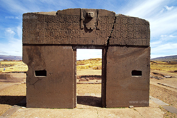 Intipuku - The sun gate of Tiwanaku