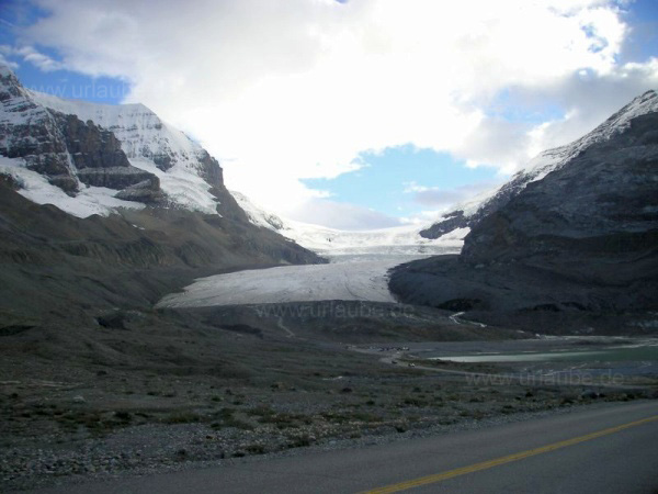 Columbia Icefield: one of the thickest ice masses south of the North Pole (350 m)
