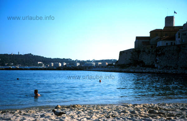 Beach of Antibes with the castle in the background