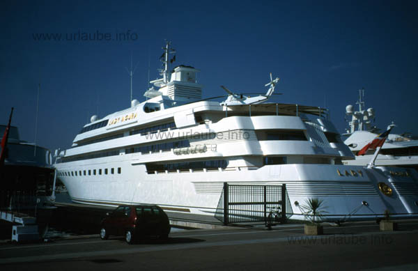 Yacht with helicopter