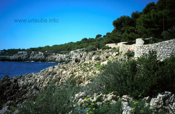 Walk around the Cap d\'Antibes