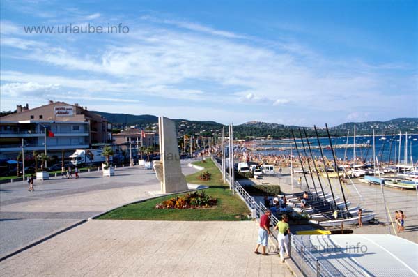 View to the boardwalk from the harbour
