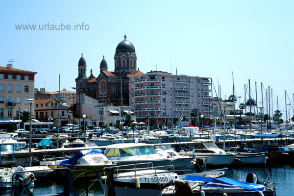Harbour of St. Raphael with the church Notre-Dame-de-la-Victoire in the background