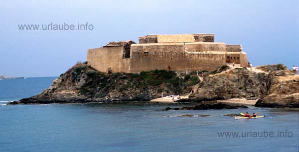 Castle at the southern tip of the peninsula of Giens