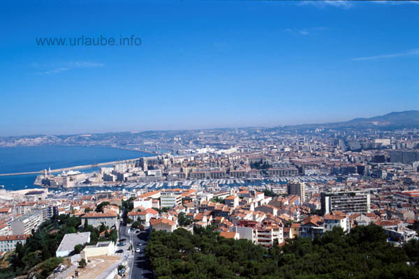 View to Marseille from a 162&nbsp;m heighted hill of the Basilika Notre Dame