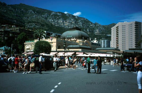 Shopping in Monaco... an expensive affair...