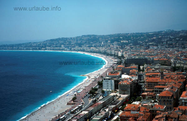View to the Promenade des Anglais and the oldtown in the foreground