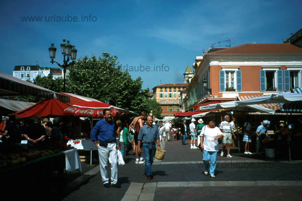 March&eacute; aux Fleurs