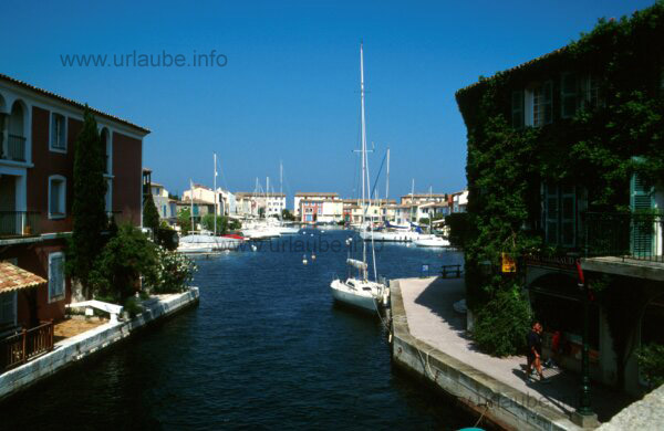Port Grimaud, the artificial Venice at the C&ocirc;te d\'Azur