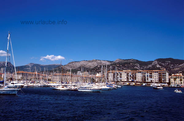 The old harbour of Toulon with the boardwalk