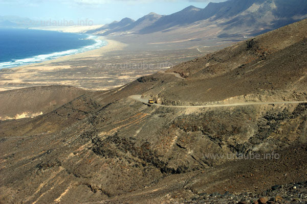 View from Mirador de Barlovento down to Playa de Cofete, at the right of the hill, the piste is visible