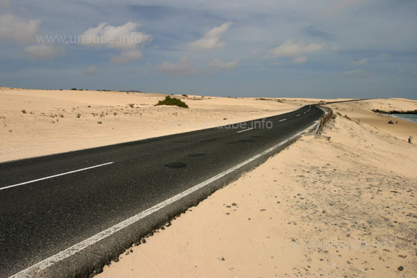 Drive through the sand dunes of Corralejo