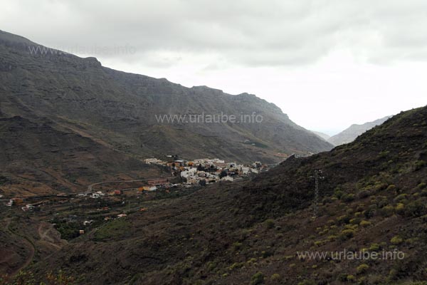 Mog&aacute;n is located amidst the Barranco de Mog&aacute;n and is the administrative centre of the southwest region of Gran Canaria.