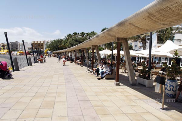 The beach promenade in Arinaga a&ouml;pears to be very new and dapper.