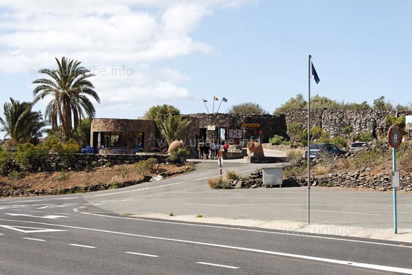 The Mundo Aborigen is located right at the road of Fataga.