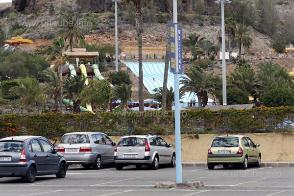 The leisure pool Aqualand Maspalomas is located at the GC-503 in direction to Embalse de Ayagaures.