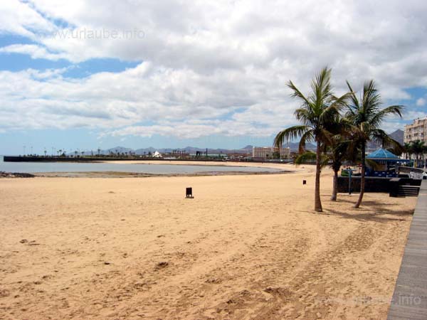 View to the city beach Playa del Reducto