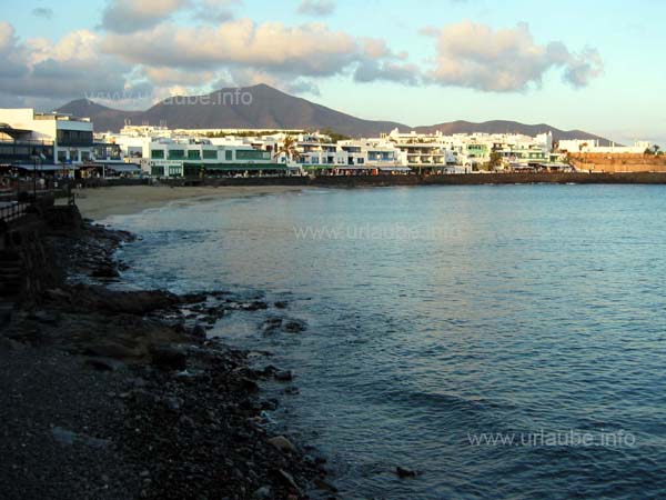 The promenade of Playa Blanca