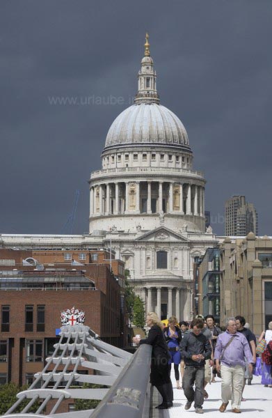 St. Paul's Cathedral viewed from the Millennium Bridge