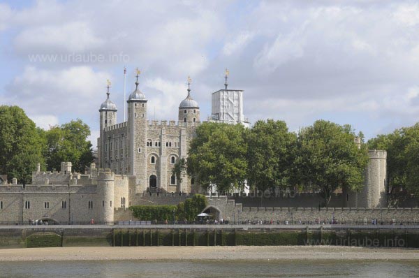 Tower of London with the White Tower