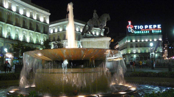 The fountain of the Puerta del Sol during the day