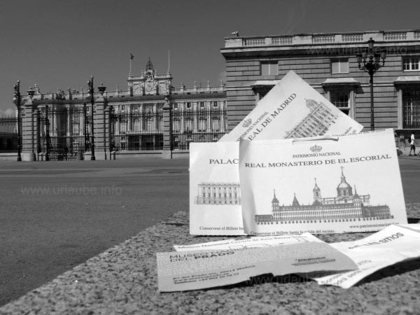 The Plaza in front of the Palacio Real