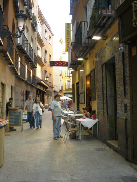 Typical alleyways in Huertas