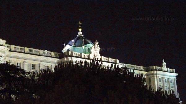 The illuminated palace