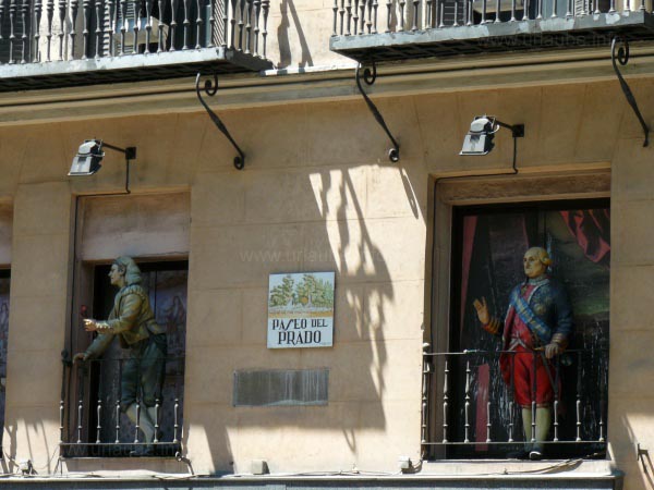 Characteristical: the windows at the Paseo del Prado 