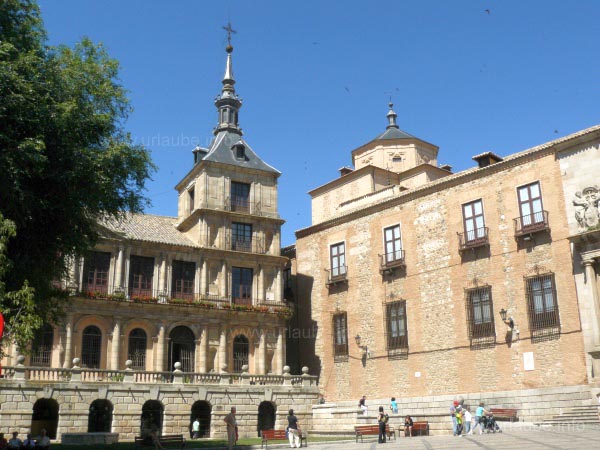 The Plaza de Ayuntamiento