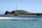 View to the Ile Plate from the Ilot Gabriel; in the foreground, there is another catamaran