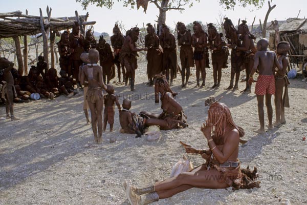 Dance of the Himba women