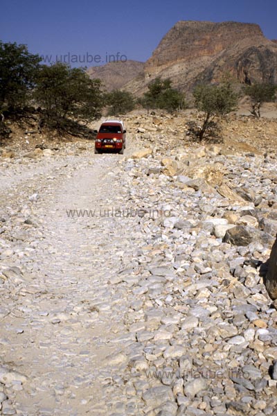 Piste at the dry river Kunene